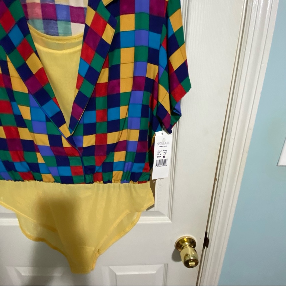 VTG Breeze by Dorothy Schoelen color tile body suit. NWT - Picture 3 of 4
